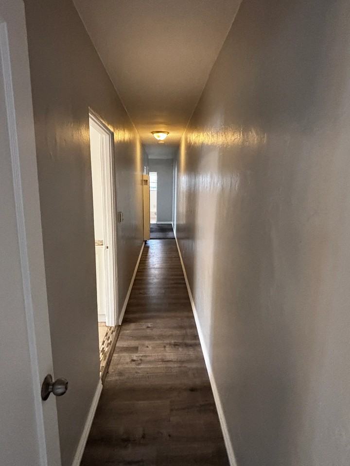 1850 S Curson Ave - Photo 4 of 11