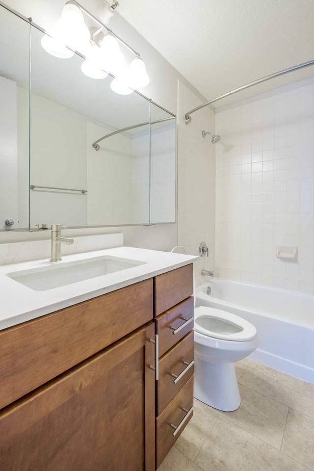 161 N Harbor Dr - Photo 6 of 19