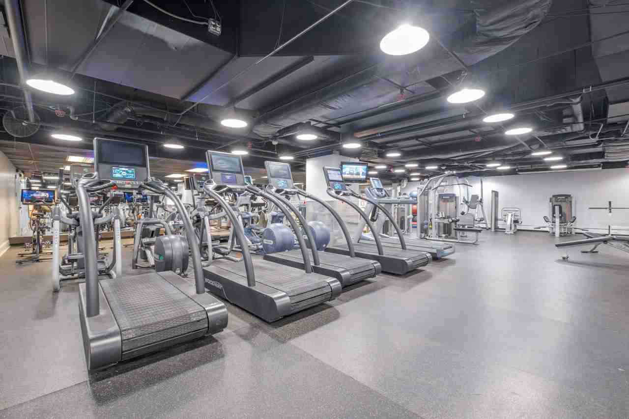 161 N Harbor Dr - Photo 7 of 19