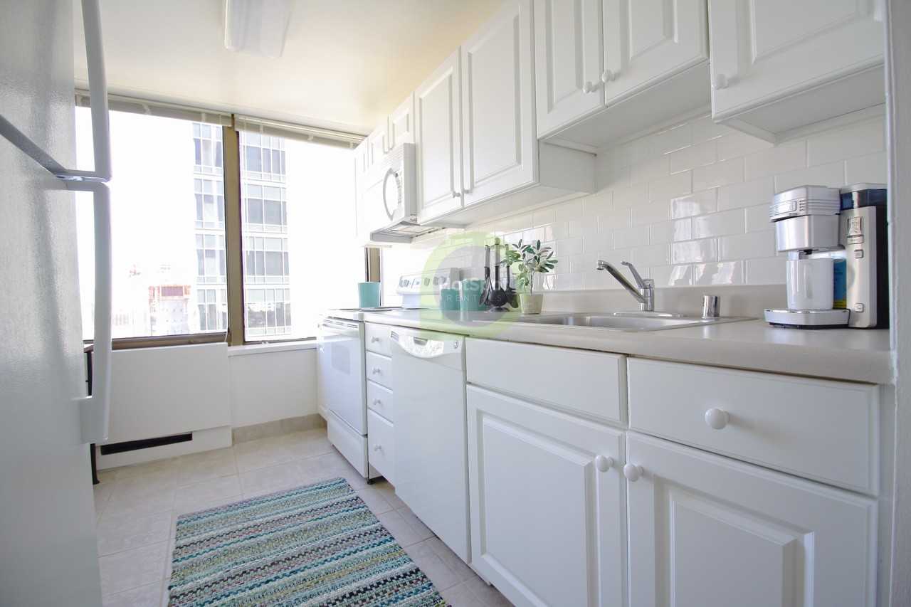 343 E Ontario St - Photo 3 of 20