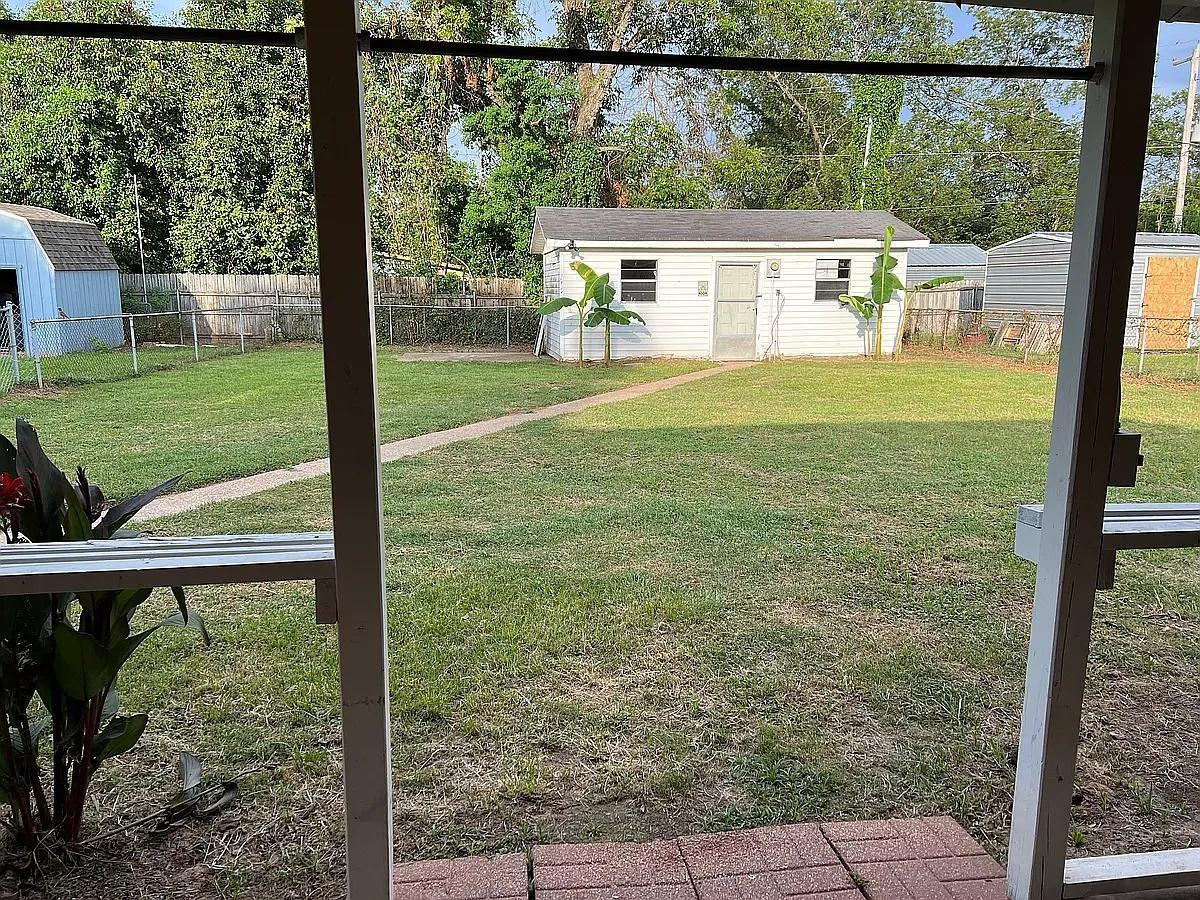 4109 Parkway Dr - Photo 3 of 20