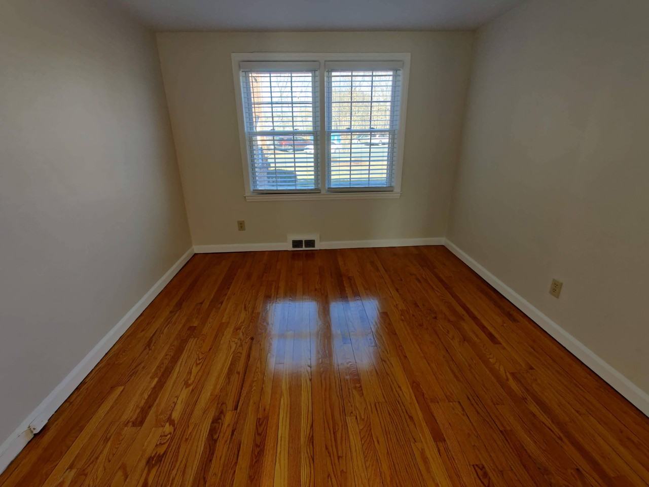 69 Mercury Ct #L1 - Photo 3 of 5