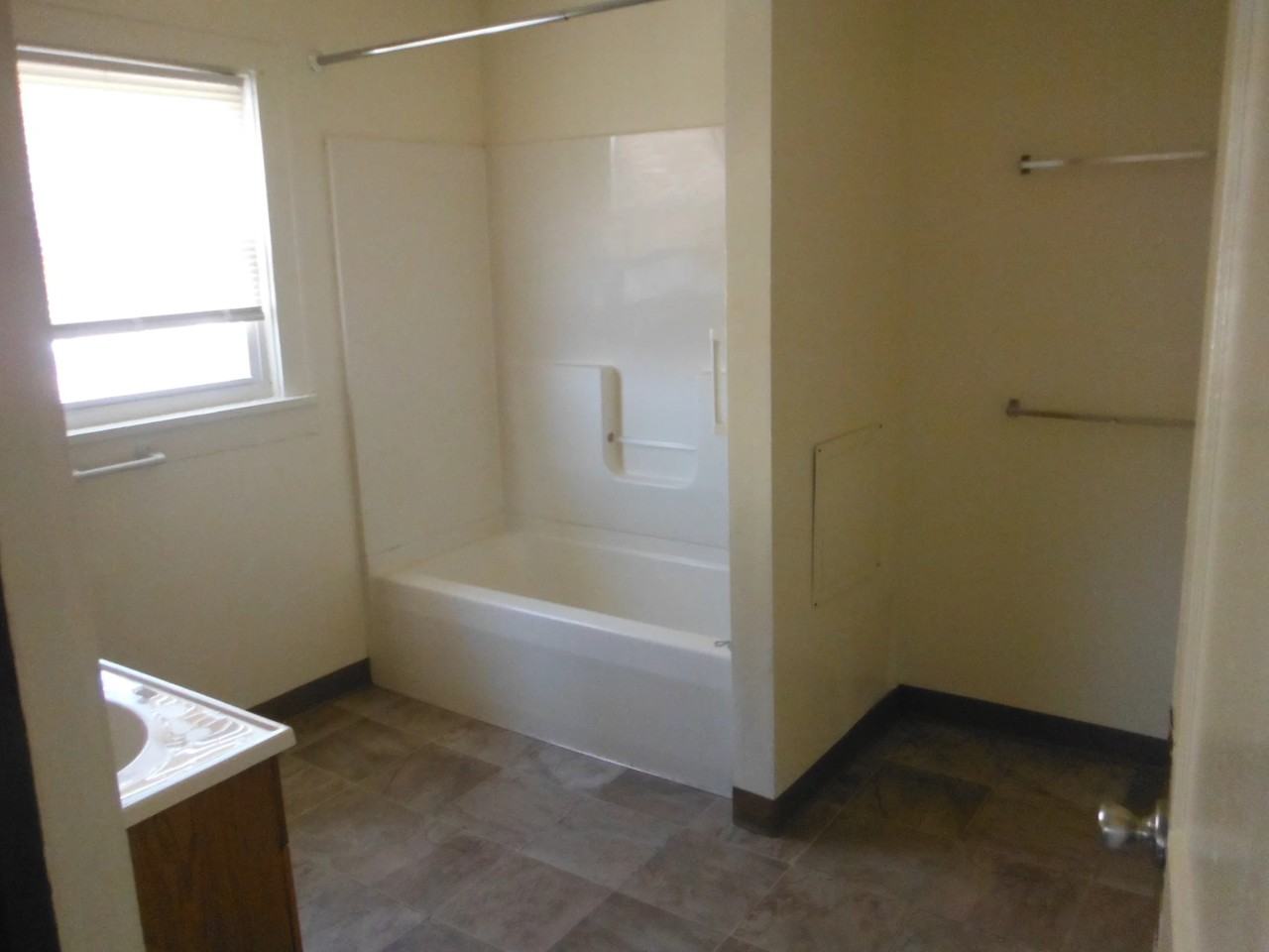 2225 7th St Nw - Photo 6 of 12