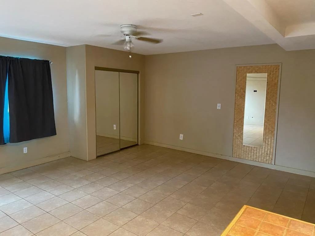 279 Lakau Pl #C - Photo 2 of 4