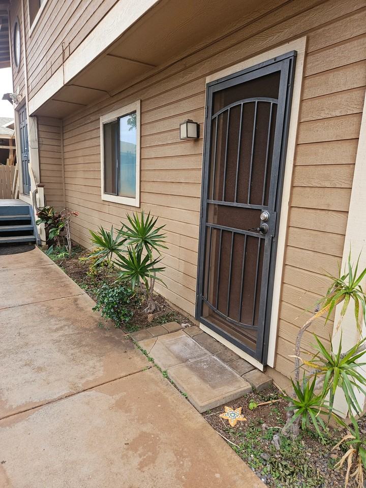 279 Lakau Pl #C - Photo 3 of 4