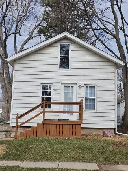 713 E Butler St - Photo 2 of 17