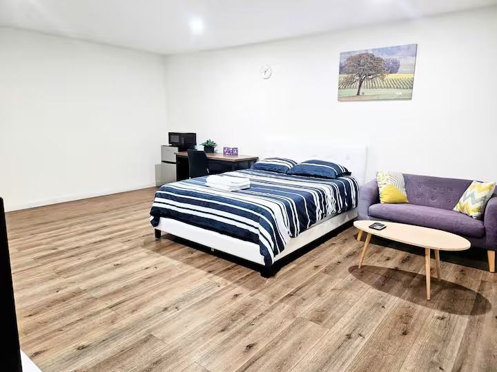 202 E Floral Dr - Photo 2 of 8