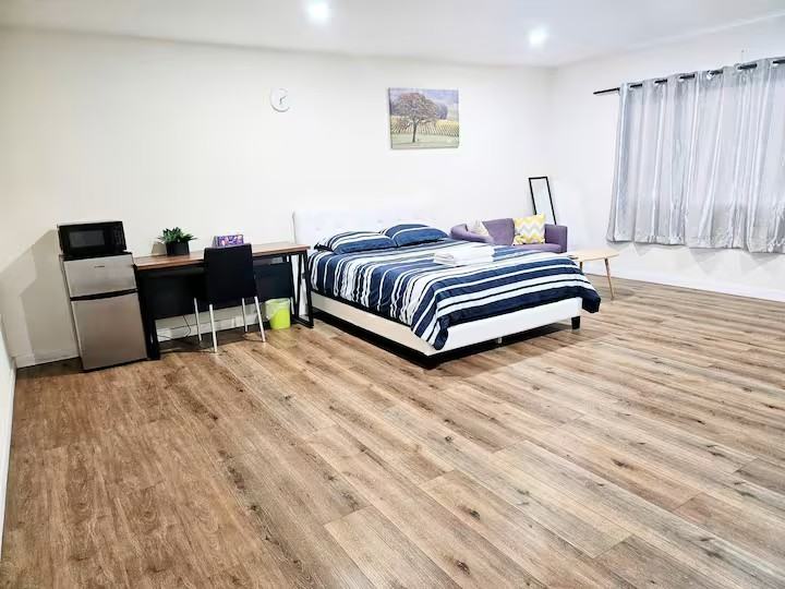 202 E Floral Dr - Photo 3 of 8