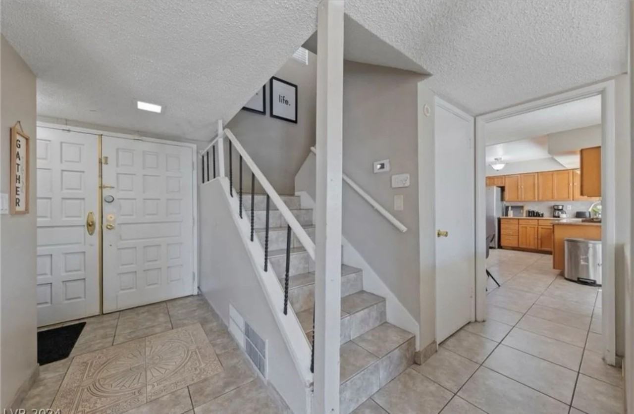 3006 Carruth St - Photo 2 of 20