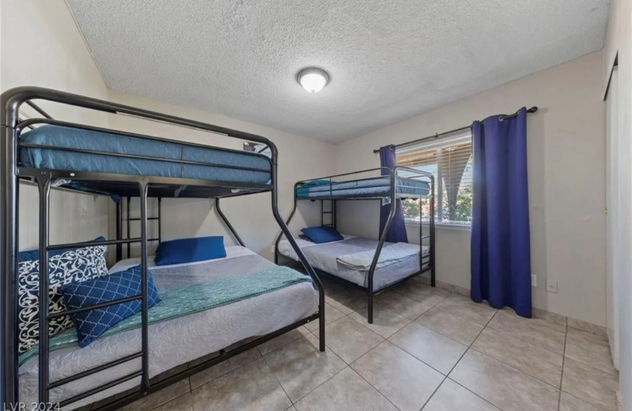 3006 Carruth St - Photo 3 of 20