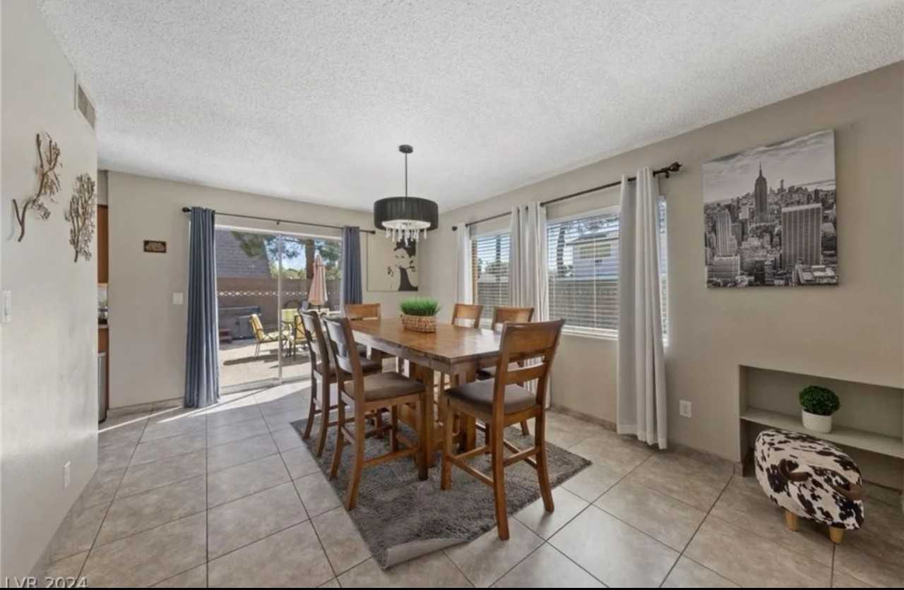 3006 Carruth St - Photo 6 of 20