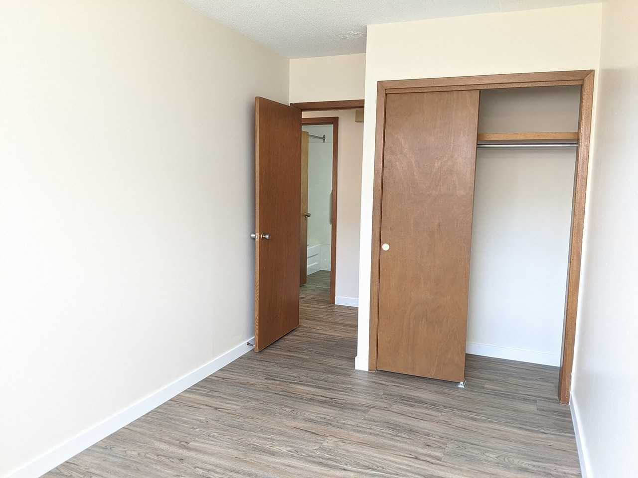 3930 Casabella Apartments (401) #007 - Photo 2 of 10