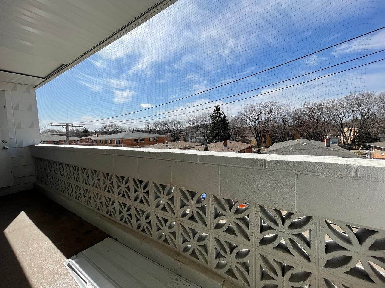 3930 Casabella Apartments (401) #007 - Photo 5 of 10