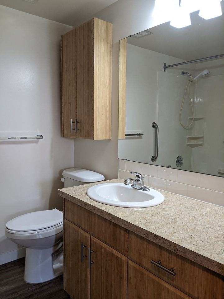 3930 Casabella Apartments (401) #007 - Photo 7 of 10