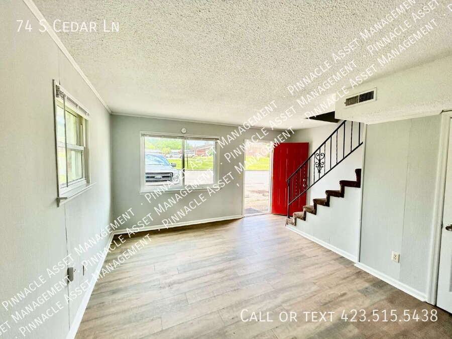 74 S Cedar Ln - Photo 3 of 10