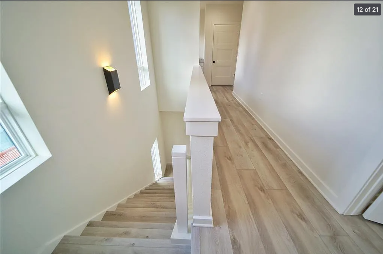 313 College Ave - Photo 5 of 50