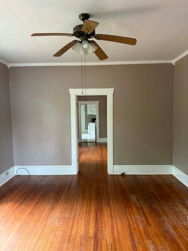 409 Rutherford St - Photo 3 of 10