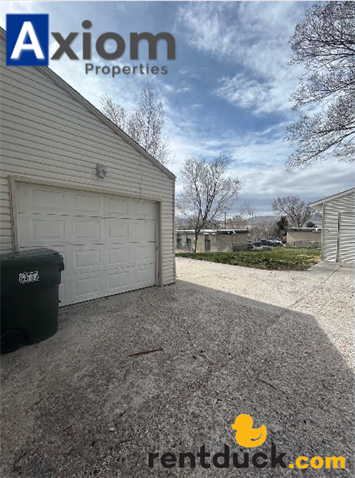 711 Franklin Ave #A - Photo 3 of 24