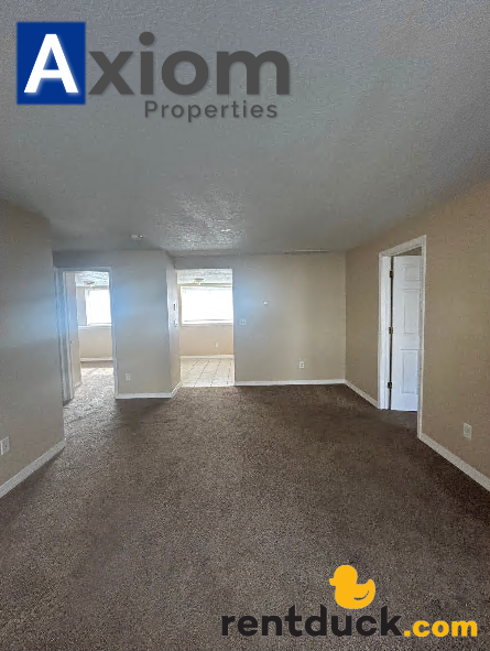 711 Franklin Ave #A - Photo 5 of 24