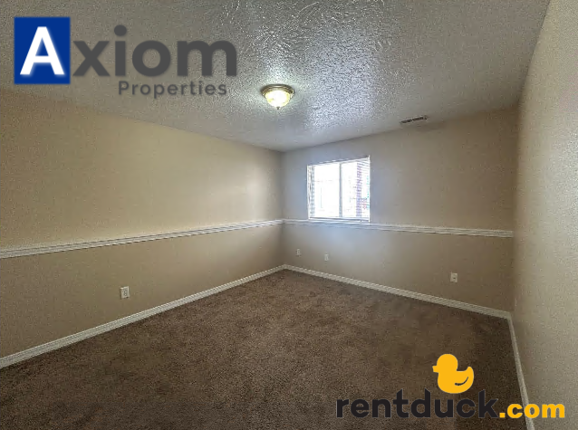 711 Franklin Ave #A - Photo 7 of 24