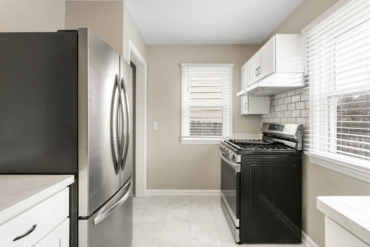 410 W Angela Blvd - Photo 6 of 20