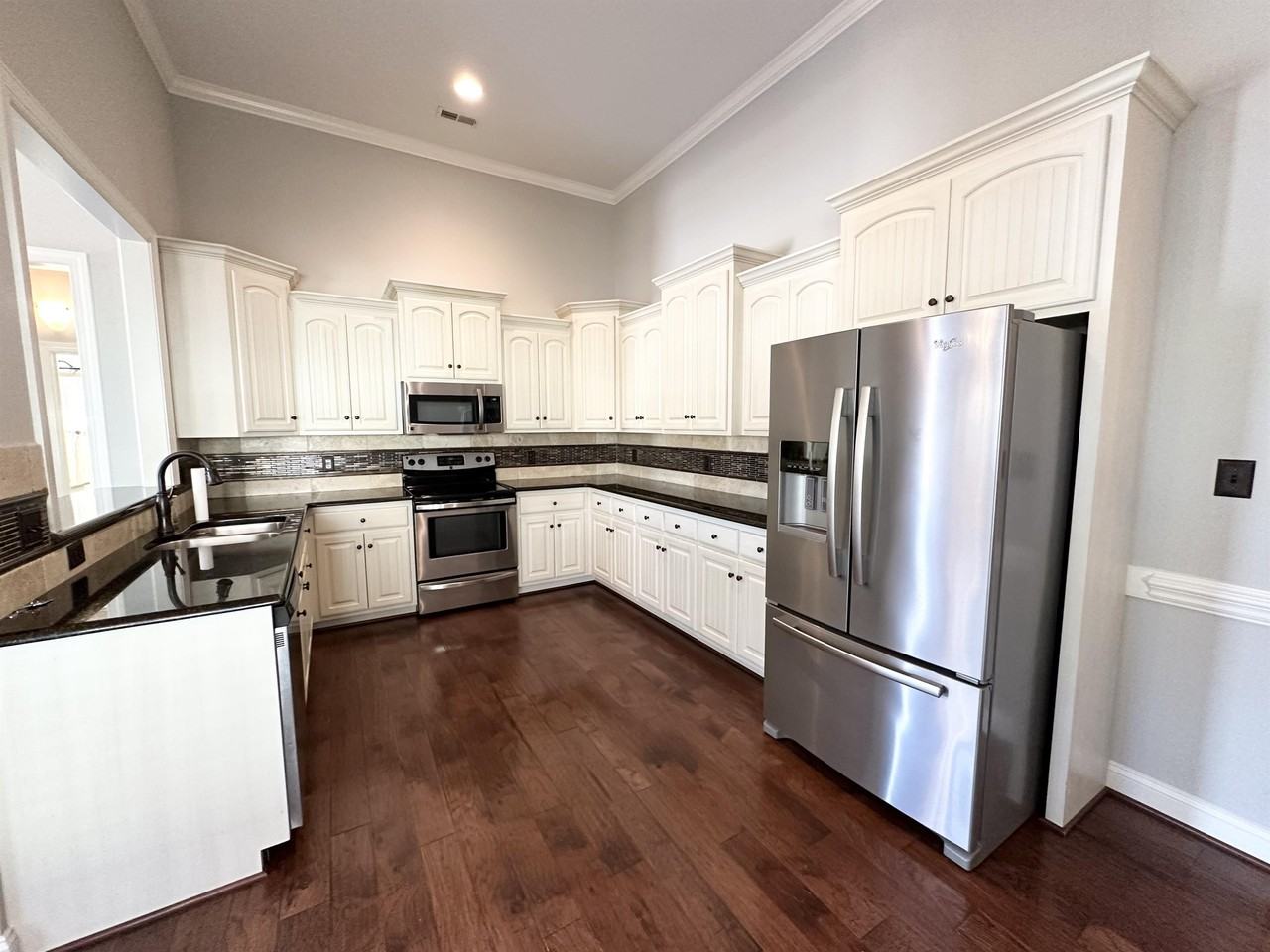 1701 Sassafras Ct - Photo 6 of 19