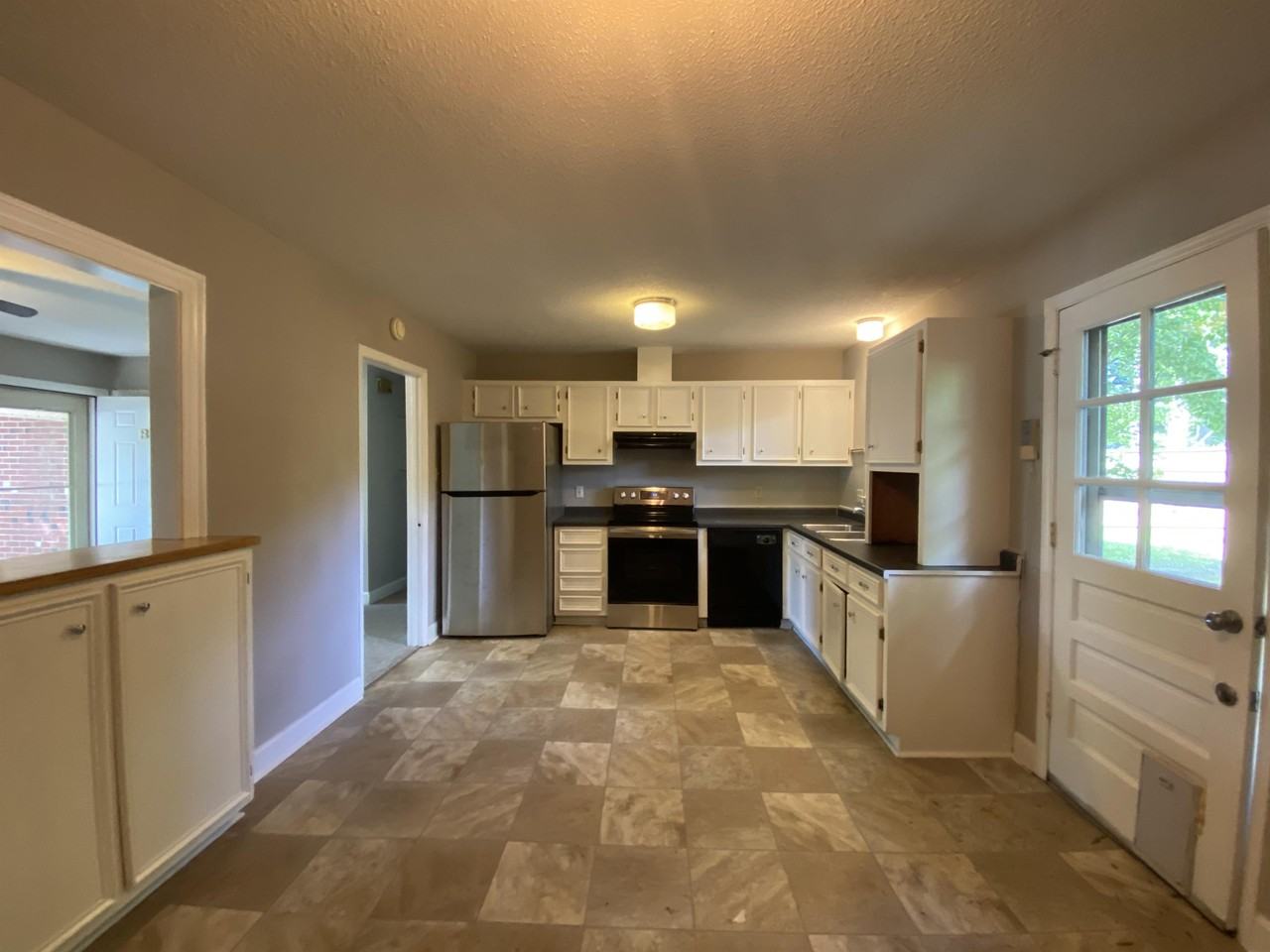 1011 Brownlea Dr #1 - Photo 3 of 16