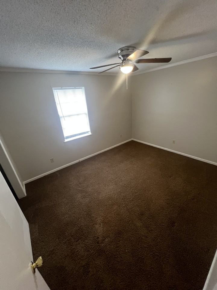 716A Verdant Dr #1 - Photo 7 of 25