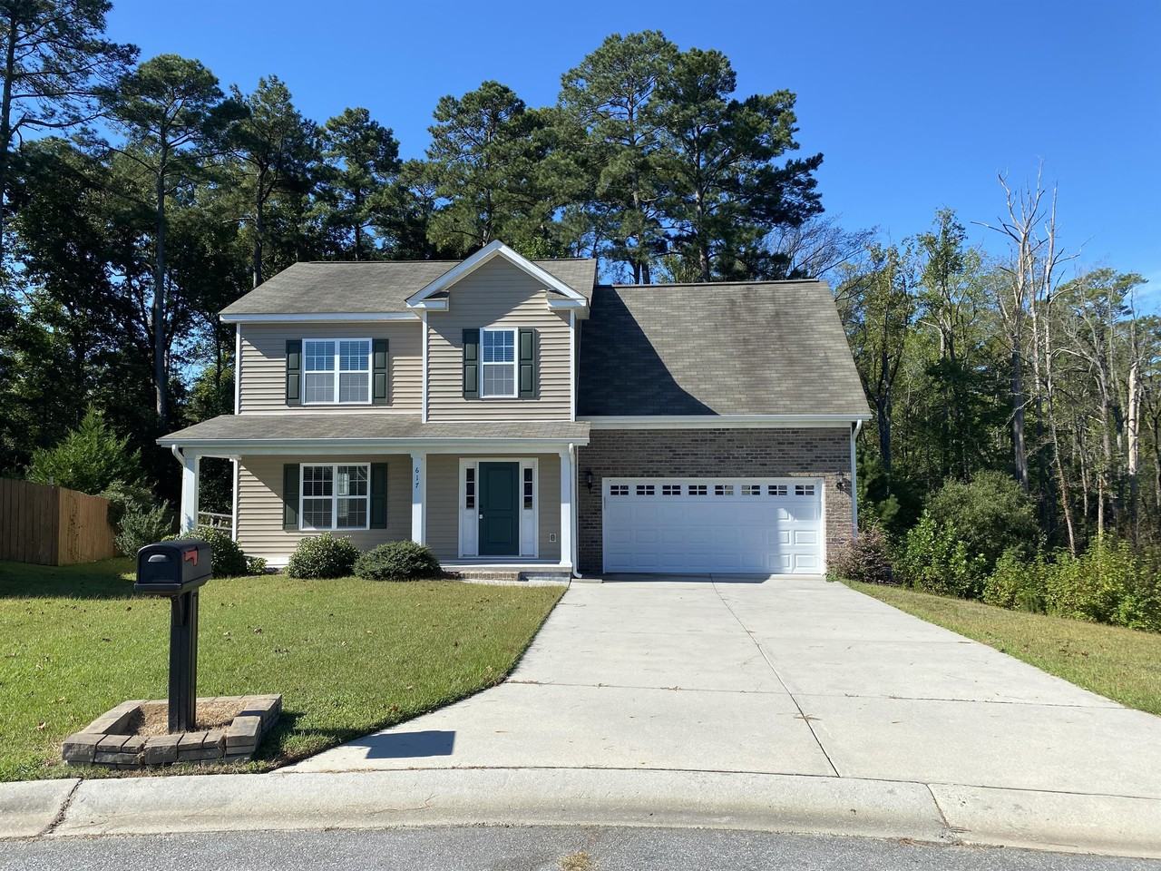 617 Rockland Dr - Photo 3 of 50