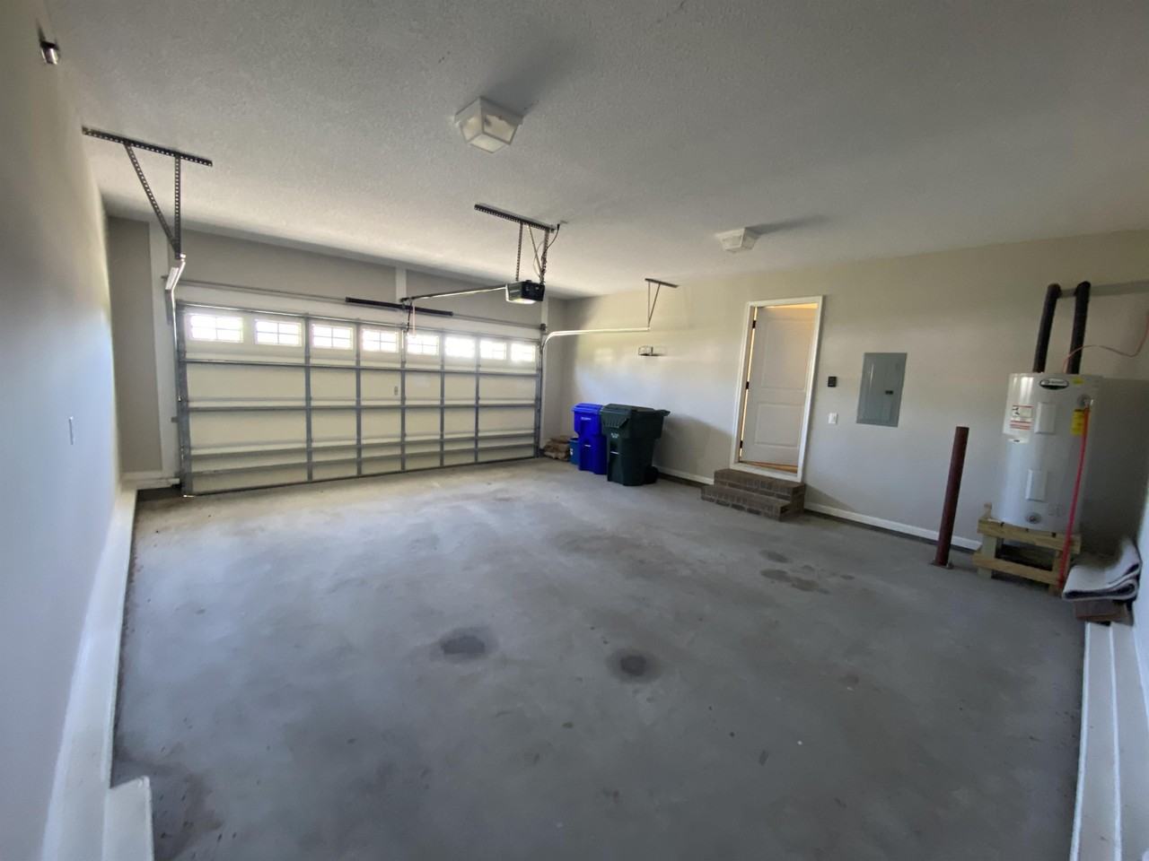 617 Rockland Dr - Photo 5 of 50