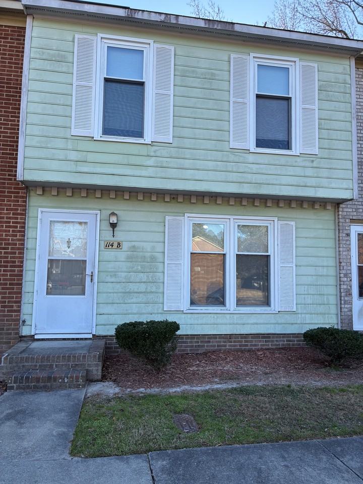 114 Concord Dr Apt B #1 - Photo 3 of 36