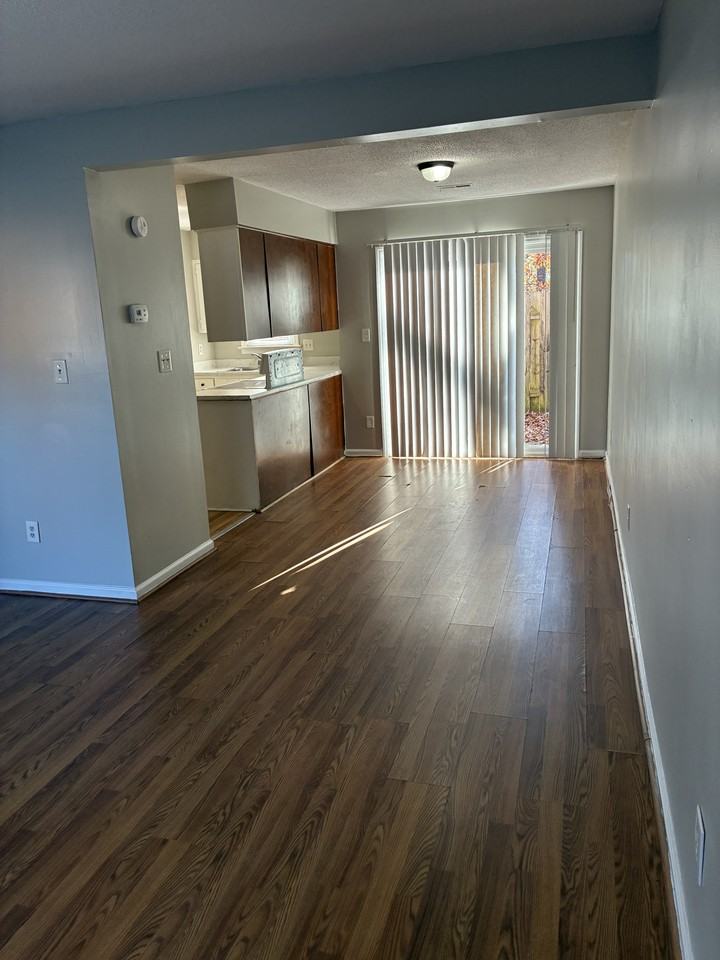 114 Concord Dr Apt B #1 - Photo 6 of 36