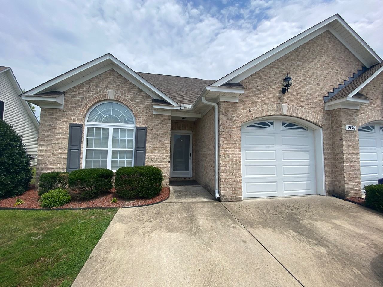 1936A Cambria Dr - Photo 2 of 15