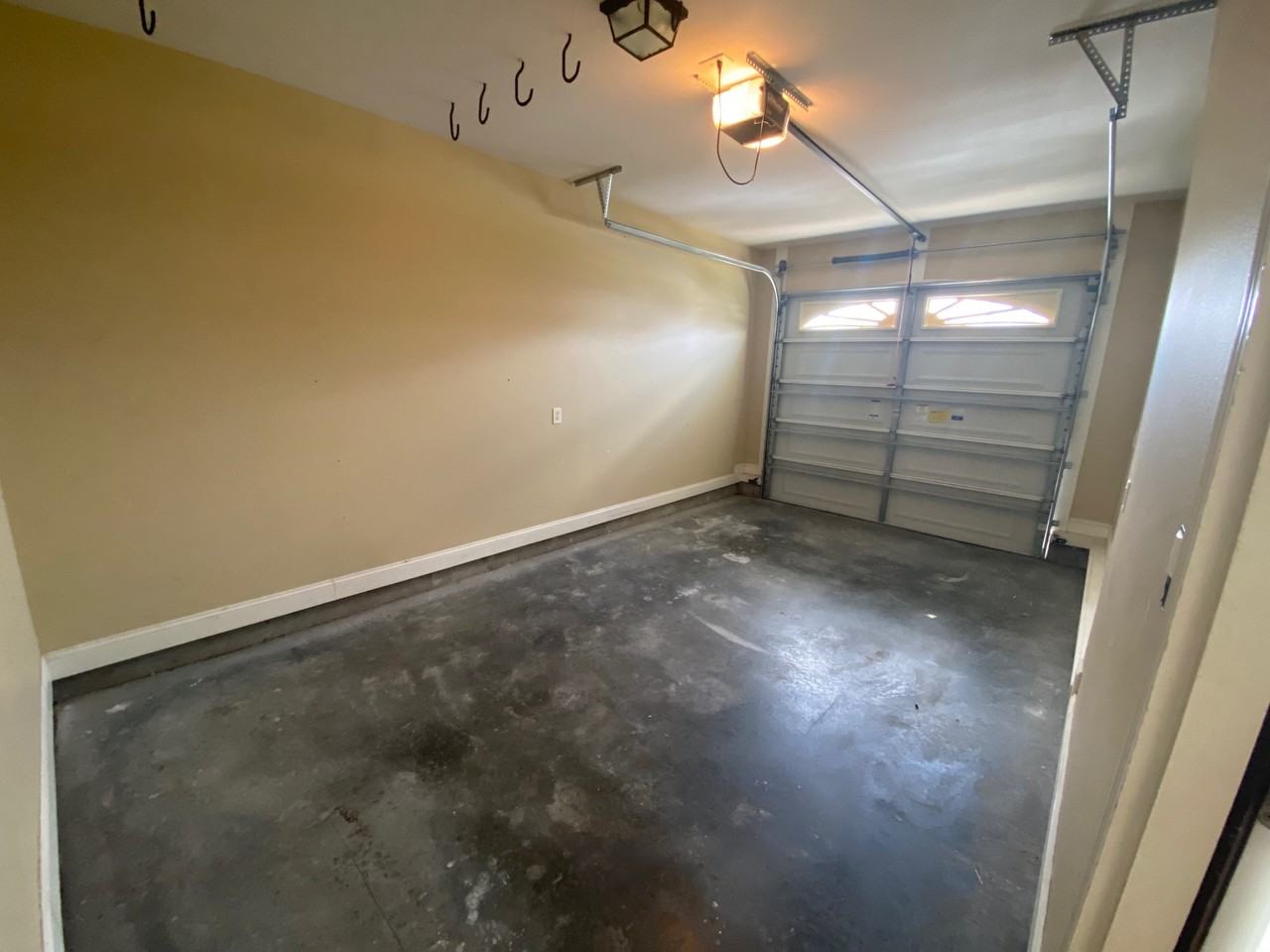 1936A Cambria Dr - Photo 4 of 15