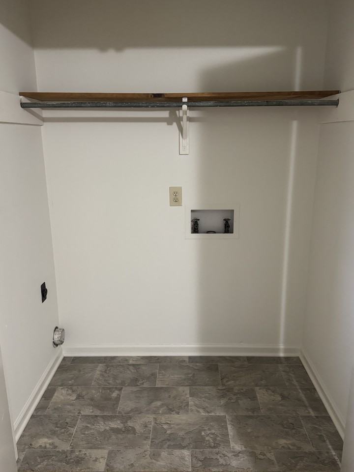 712 Patton Cir #33 - Photo 5 of 6