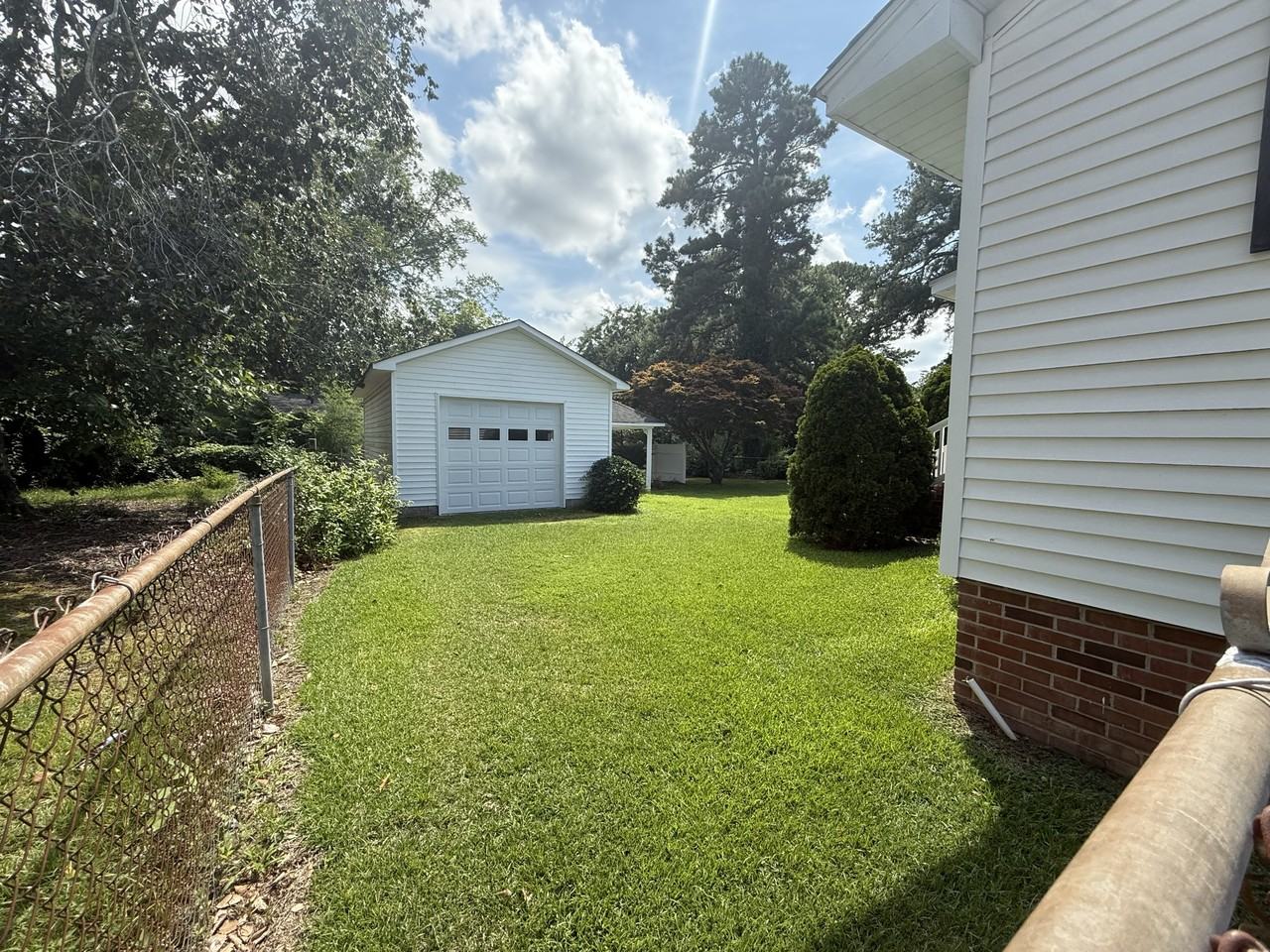 2804 Crockett Dr - Photo 4 of 6