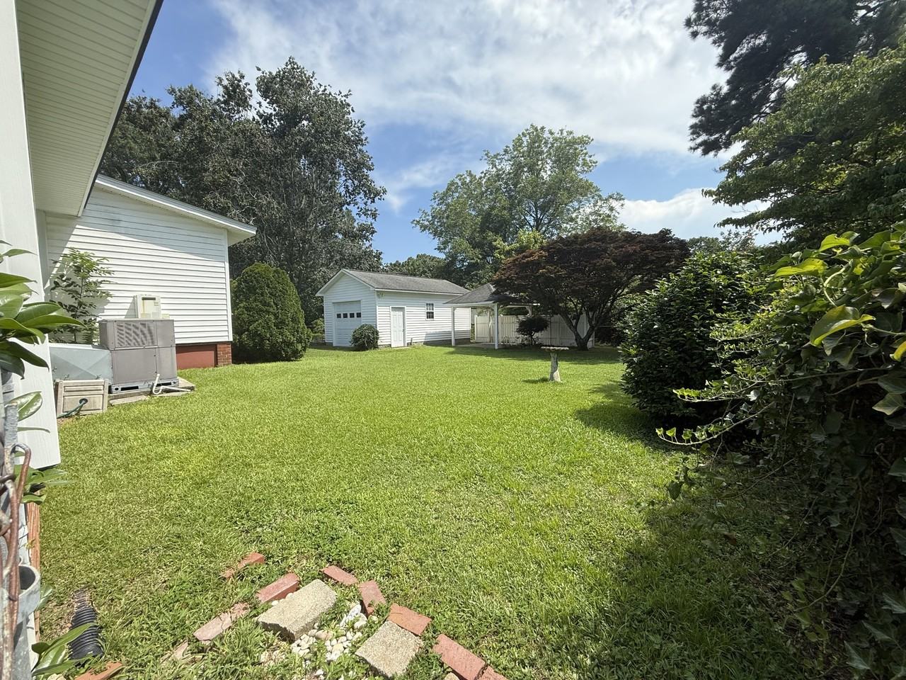 2804 Crockett Dr - Photo 5 of 6