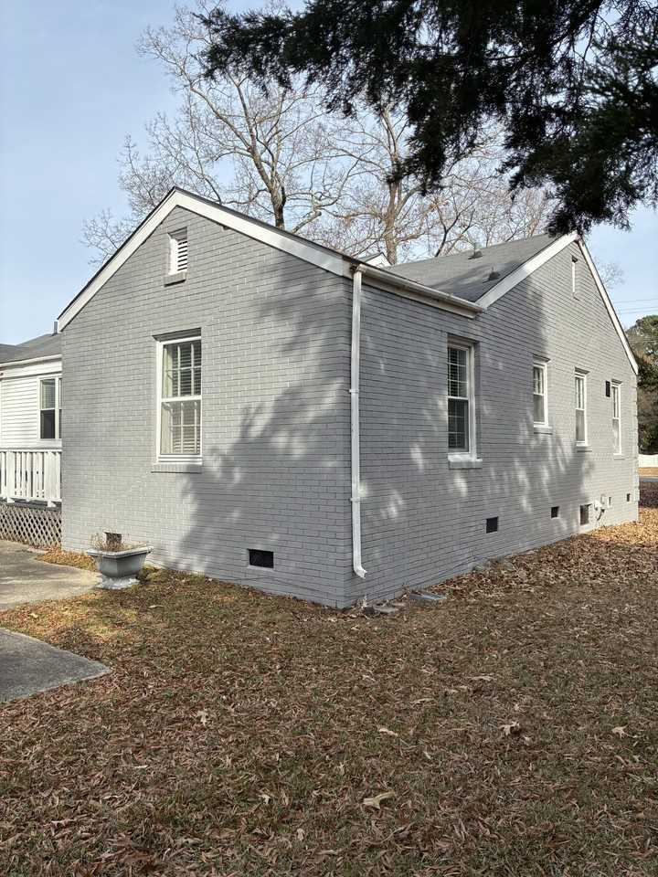 3348 N Pitt St - Photo 4 of 32