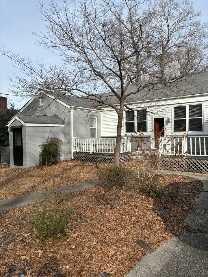 3348 N Pitt St - Photo 5 of 32