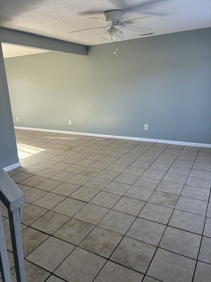 112 Concord Dr #C - Photo 2 of 16