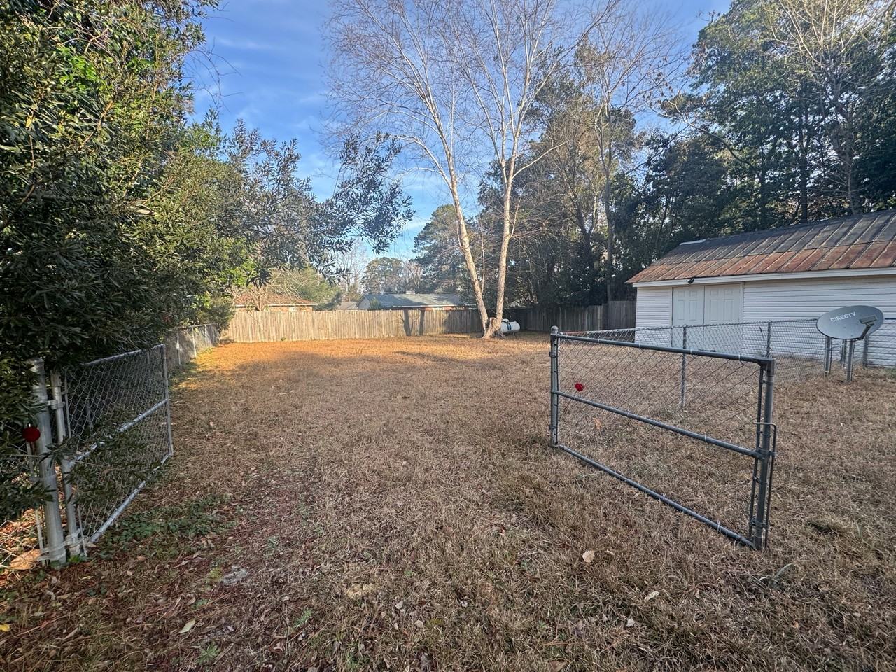 1110 W Main St - Photo 2 of 2