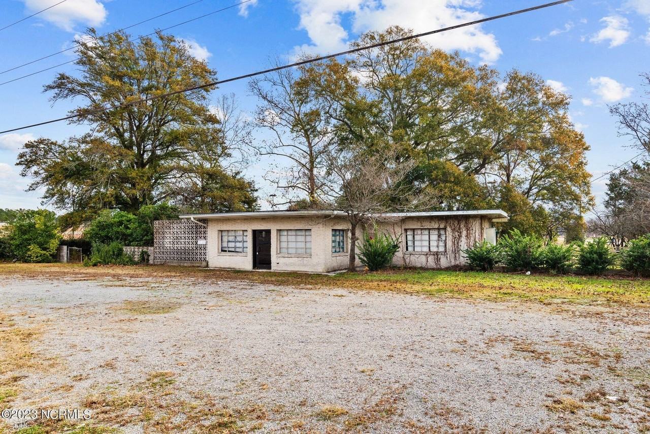 801 E Boulevard #1 - Photo 2 of 19