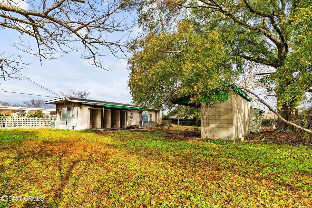 801 E Boulevard #1 - Photo 4 of 19