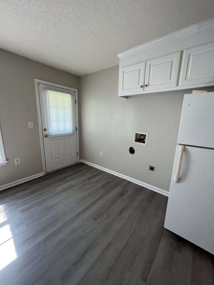 4319 E Hines St #C - Photo 3 of 6