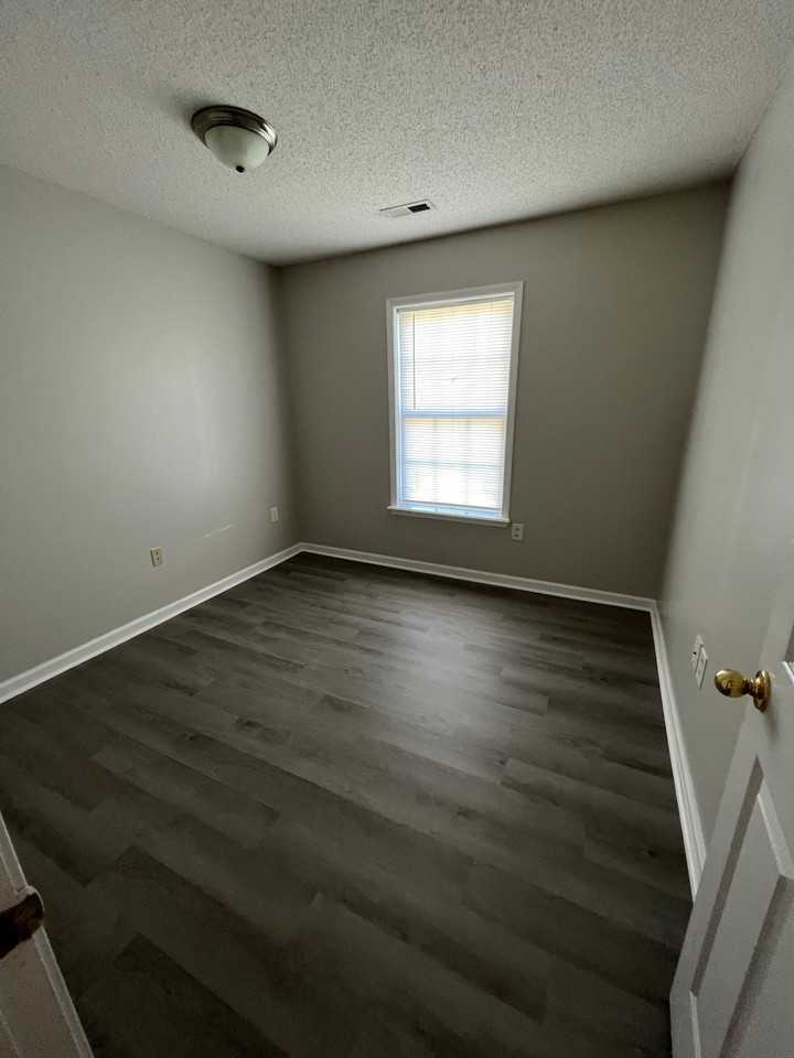 4319 E Hines St #C - Photo 4 of 6