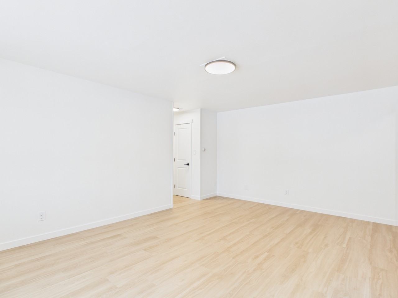 926 Gilmore St #G - Photo 2 of 14