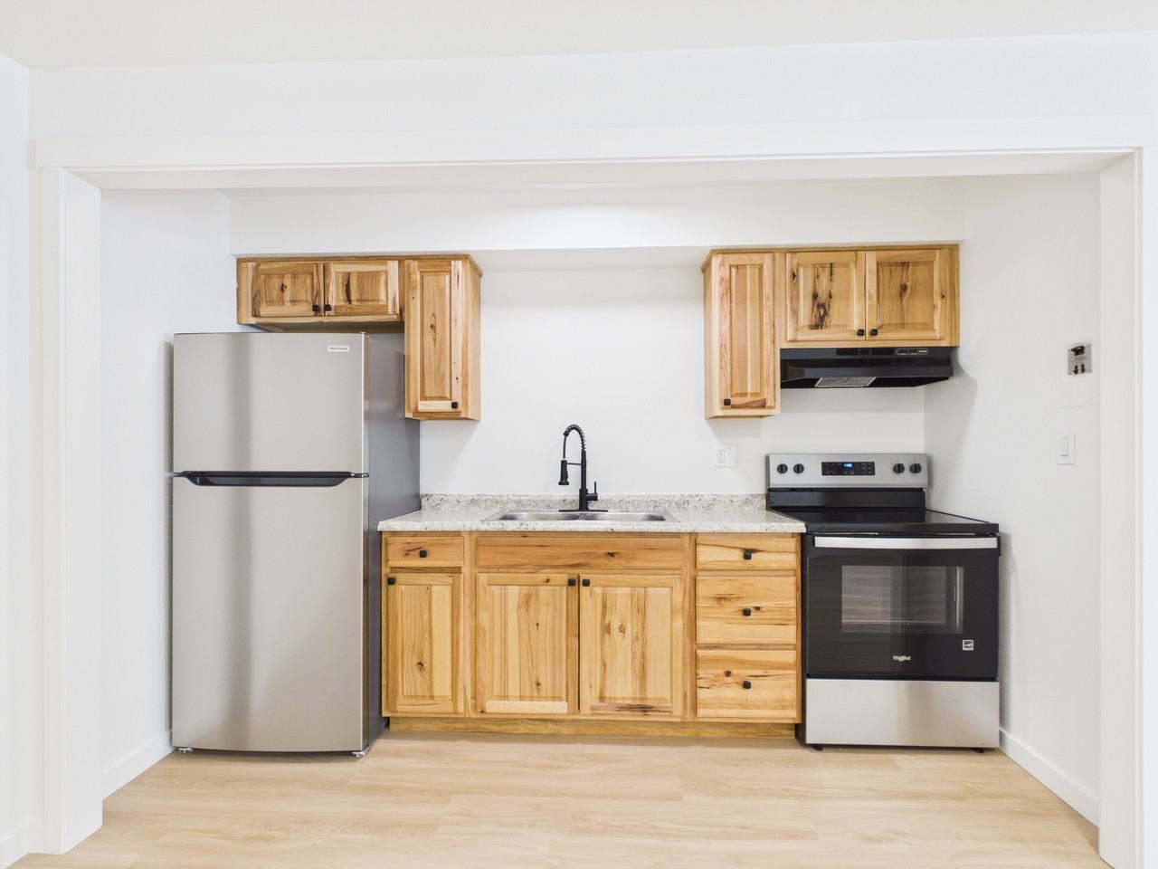 926 Gilmore St #D - Photo 5 of 14