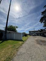 featured image of 331 311, 321, 331 E Elm Street