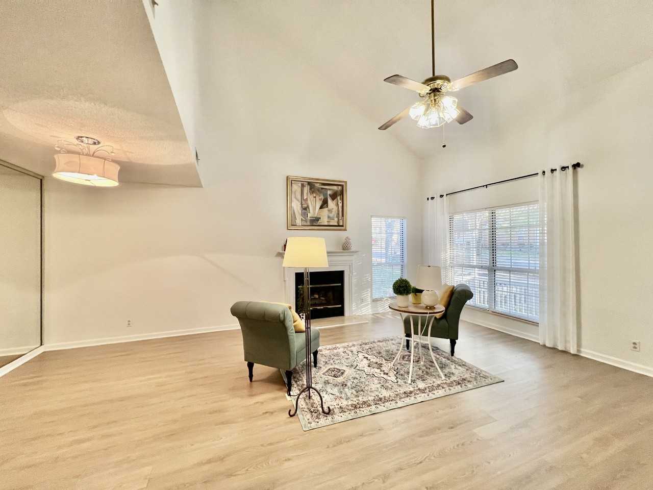 117 Southampton Ct #NA - Photo 5 of 24