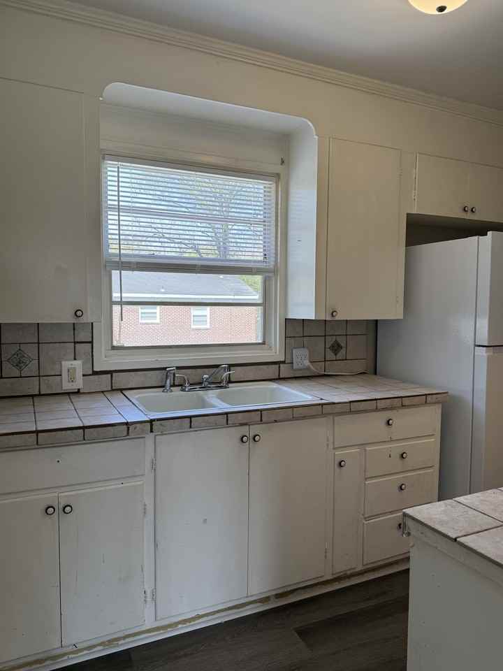 127 Crestview DriveApt 3 #3 - Photo 6 of 15